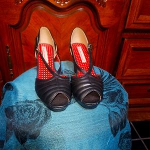 Retro B.A.I.T Footwear